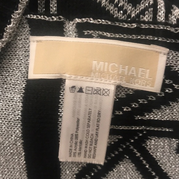 Signature MK Scarf & Beanie Set, Black/Grey, Fall. - Picture 4 of 6